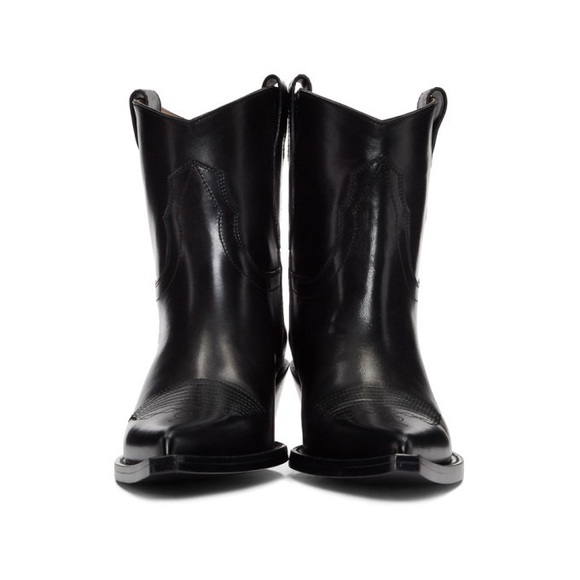 Maison Martin Margiela black cowboy boot. $1290
Size 38(8 US). - Picture 3 of 13